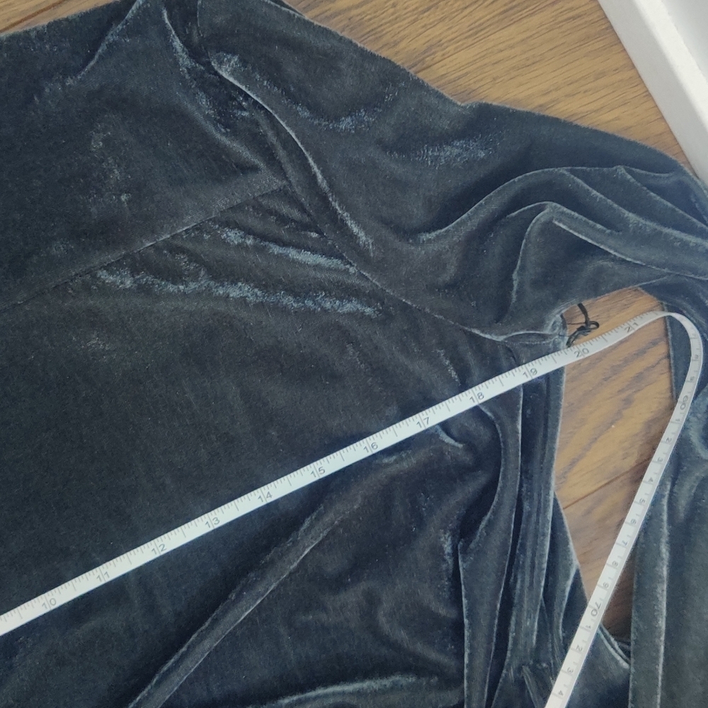 *Tularosa Velvet Wrap Dress Deep Blue Grey Maxi with Ribbon Tie Pockets NWT - M - Picture 12 of 13